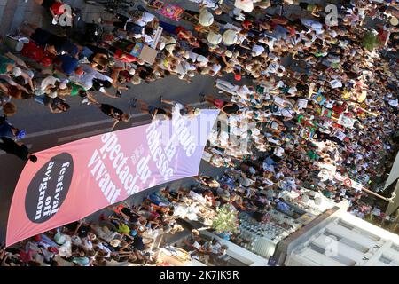 ©PHOTOPQR/LA PROVENCE/SOUILLARD Bruno ; Avignon ; 06/07/2022 ; Grande Parade d' ouverture du Festival off d'Avignon - Avignon , Frankreich , juli 6. 2022 Theater Festival Avignon off Parade Stockfoto