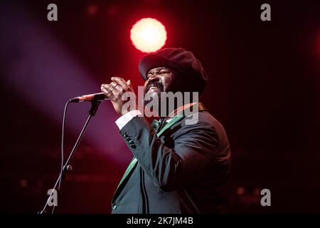 ©Simon Becker / Le Pictorium/MAXPPP - Montreux 06/07/2022 Simon Becker / Le Pictorium - 6/7/2022 - Suisse / Lac Leman / Montreux - Le Chanteur de Jazz Gregory Porter en concert au Montreux Jazz Festival le 6 juillet 2022. / 6/7/2022 - Schweiz / Genfersee / Montreux - Jazz-Sänger Gregory Porter tritt am 6. Juli 2022 beim Montreux Jazz Festival live auf Stockfoto