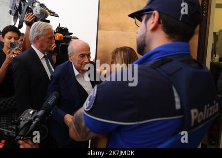 ©Francois Glories/MAXPPP - 08/07/2022 die beiden ehemaligen Top-Führungskräfte des internationalen Fußballs, Sepp Blatter und Michel Platini, kommen getrennt zum Bundesstrafgericht in Bellinzona für das Urteil im FIFA-Fall. Bellinzona Schweiz. Juli 08 2022. Stockfoto