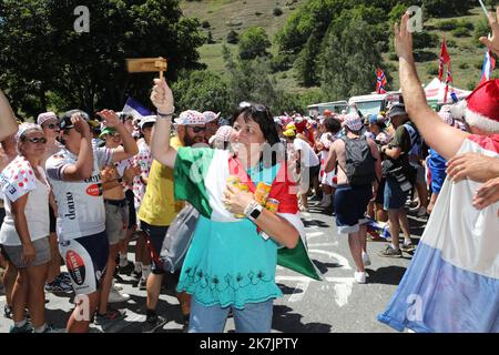 ©PHOTOPQR/LE COURRIER PICARD/HASLIN ; Alpe d'huez ; 14/07/2022 ; 14/07/22 Tour de France 12eme etape Briancon - l'Alpe d'Huez Ambiente Foto Fred Haslin - die 109. Ausgabe der Tour de France Radrennen findet statt von 01 bis 24 Juli 2022 - Stockfoto