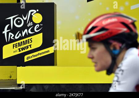 ©PHOTOPQR/L'EST REPUBLICAIN/ALEXANDRE MARCHI ; PROVINS ; 25/07/2022 ; SPORT - CYCLISME - TOUR DE FRANKREICH FEMMES AVEC ZWIFT - 1 ERE EDITION - TDF FEMININ 2022 - ETAPE 2 - MEAUX - PROVINS - ARRIVEE - ILLUSTRATION. Provins 25 Juillet 2022. Le Tour de France Femmes avec Zwift. FOTO Alexandre MARCHI. - JULI 25TH 2022 2022 WOMEN'S TOUR DE FRANCE, RADRENNEN Stockfoto