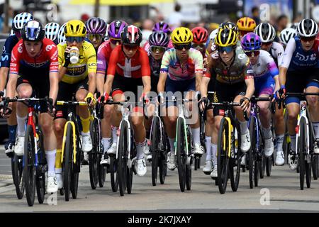 ©PHOTOPQR/L'EST REPUBLICAIN/ALEXANDRE MARCHI ; EPERNAY ; 26/07/2022 ; SPORT - CYCLISME - TOUR DE FRANCE FEMMES AVEC ZWIFT - 1 ERE EDITION - TDF FEMININ 2022 - ETAPE 3 - REIMS - EPERNAY. Epernay 26 juillet 2022. La Maillot Jaune Marianne VOS. FOTO Alexandre MARCHI. Stockfoto