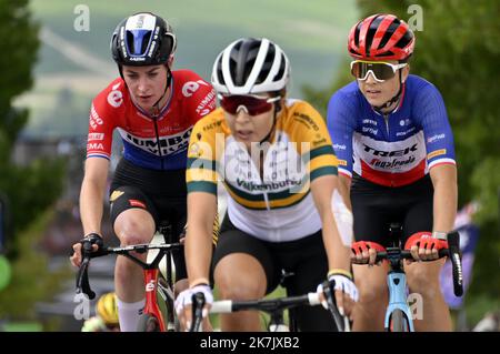 ©PHOTOPQR/L'EST REPUBLICAIN/ALEXANDRE MARCHI ; EPERNAY ; 26/07/2022 ; SPORT - CYCLISME - TOUR DE FRANKREICH FEMMES AVEC ZWIFT - 1 ERE EDITION - TDF FEMININ 2022 - ETAPE 3 - REIMS - EPERNAY - ARRIVEE. Epernay 26 juillet 2022. Audrey CORDON RAGOT (D), championne de France sur Route 2021, de l'équipe Trek - Segafredo. FOTO Alexandre MARCHI. Stockfoto