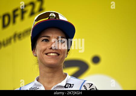 ©PHOTOPQR/L'EST REPUBLICAIN/ALEXANDRE MARCHI ; REIMS ; 26/07/2022 ; SPORT - CYCLISME - TOUR DE FRANCE FEMMES AVEC ZWIFT - 1 ERE EDITION - TDF FEMININ 2022 - ETAPE 3 - REIMS - EPERNAY - ABFAHRT. Reims 26 Juillet 2022. L'espagnole Ane SANTESTEBAN (Team Bikeexchange-Jayco). FOTO Alexandre MARCHI. Stockfoto