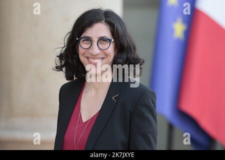 ©Sebastien Muylaert/MAXPPP - Paris 28/07/2022 die französische Kulturministerin Rima Abdul-Malak kommt vor dem offiziellen Besuch des saudischen Kronprinzen im präsidentiellen Elysee-Palast in Paris an. Der französische Präsident EmmanuelMacron ist Gastgeber des Saudi-arabischen Kronprinzen Mohammed-bin-Salman für Gespräche in Paris, empört über Menschenrechtsgruppen und den Verlobten des ermordeten saudischen Journalisten Jamal Khashoggi. 28.07.2022 Stockfoto