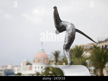 ©PHOTOPQR/NICE MATIN/Dylan Meiffret ; Nice ; 29/07/2022 ; 'l'ange de la baie', sculpture memorielle des attentats du 14 juillet 2016 sur la Promenade des Anglais . - Nizza, Frankreich, juli 29. 2022. gedenkarbeit L'Ange de la Baie von Jean-Marie-Fondacaro in Gedenken an die Opfer der Angriffe von Nizza vom 14. Juli 2016. Stockfoto