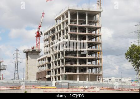 ©PHOTOPQR/LE PARISIEN/Ph Lavieille ; SAINT OUEN ; 01/08/2022 ; Illustration du chantier du Village des athlètes pour les Jeux Olympiques de 2024 implanté sur les communes de Saint Ouen et St Denis. - Saint Ouen, Frankreich, august 1. 2022, Standort des Athleten-Dorfes für die Olympischen Spiele 2024 in den Gemeinden Saint Ouen und St Denis. Stockfoto