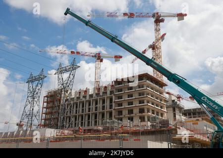 ©PHOTOPQR/LE PARISIEN/Ph Lavieille ; SAINT OUEN ; 01/08/2022 ; Illustration du chantier du Village des athlètes pour les Jeux Olympiques de 2024 implanté sur les communes de Saint Ouen et St Denis. - Saint Ouen, Frankreich, august 1. 2022, Standort des Athleten-Dorfes für die Olympischen Spiele 2024 in den Gemeinden Saint Ouen und St Denis. Stockfoto