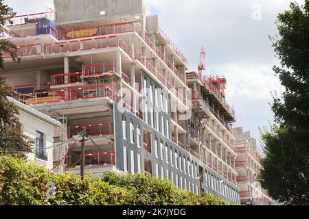 ©PHOTOPQR/LE PARISIEN/Ph Lavieille ; SAINT OUEN ; 01/08/2022 ; Illustration du chantier du Village des athlètes pour les Jeux Olympiques de 2024 implanté sur les communes de Saint Ouen et St Denis. - Saint Ouen, Frankreich, august 1. 2022, Standort des Athleten-Dorfes für die Olympischen Spiele 2024 in den Gemeinden Saint Ouen und St Denis. Stockfoto