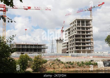 ©PHOTOPQR/LE PARISIEN/Ph Lavieille ; SAINT OUEN ; 01/08/2022 ; Illustration du chantier du Village des athlètes pour les Jeux Olympiques de 2024 implanté sur les communes de Saint Ouen et St Denis. - Saint Ouen, Frankreich, august 1. 2022, Standort des Athleten-Dorfes für die Olympischen Spiele 2024 in den Gemeinden Saint Ouen und St Denis. Stockfoto