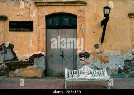 Eine Tür in der Stadt Oaxaca, Oaxaca, Mexiko Stockfoto