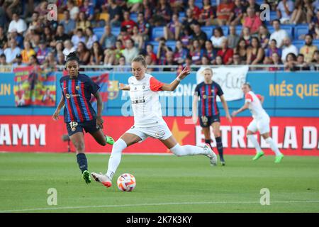 ©Manuel Blondau/AOP Press/MAXPPP - 23/08/2022 Barcelona Celeste Boureille aus Montpellier und Geyse Ferreira vom FC Barcelonabeim Fußballspiel der Frauen-Gamper-Trophy zwischen den Frauen des FC Barcelona und den Frauen des HSC Montpellier am 23. August 2022 im Estadi Johan Cruyff in Barcelona, Spanien. Stockfoto