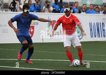 ©PHOTOPQR/DNA/Franck KOBI ; Schiltigheim ; 30/08/2022 ; L' équipe de France de Cecifoot en Rouge a joué contre le Bresil en bleu . Lors de la compétition du World Grand Prix. Schiltigheim le 30 aout 2022 - Schiltigheim, Frankreich, august 30. 2022 Fußball für Behinderte (Bling People) World Grand Prix Frankreich gegen Brasilien Stockfoto