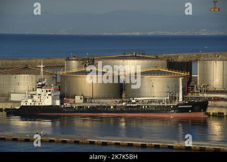 ©Mourad ALLILI/MAXPPP - 14/08/2022 der Hafen von Genua ist, in Bezug auf Raum und Verkehr, der größte industrielle und kommerzielle Hafen in Italien GENE EN ITALIE Stockfoto