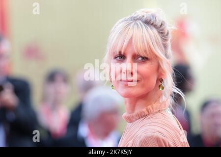 ©Pierre Teyssot/MAXPPP ; Gäste auf dem Roten Teppich des Eröffnungstages des Internationalen Filmfestivals Venedig 79. am 31. August 2022 im Lido di Venezia in Venedig, Italien. Melie Laurent Â© Pierre Teyssot / Maxppp Stockfoto