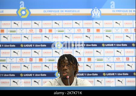 ©PHOTOPQR/LA PROVENCE/Franck Pennant ; Marseille ; 05/09/2022 ; Fußball : Championnat de France de Ligue 1 (L1) Conférence de Presse de l'Olympique de Marseille (OM) au stade Vélodrome pour la présentation des nouvelles recrues, en présence de PabloLongoria, président du Club Kaboré - Marseille, Frankreich, september 5. 2022 Neue Spieler, die bei Olympique de Marseille, dem französischen Fußballverein der ersten Liga, unterschrieben haben Stockfoto