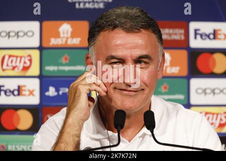 ©PHOTOPQR/LE PARISIEN/olivier corsan ; Paris ; 05/09/2022 ; Paris, Frankreich, le 5 septembre 2022. Conférence de Presse de Kylian Mbappé (survêtement foncé) et Christophe Galtier (Polo Blanc) au Parc des Princes avant la rencontre qui oppposera leur Club, le Paris Saint-Germain PSG, à la Juventus de Turin en ligue des Champions ou Champions League Foto : LP /Olivier Corsan - Pressekonferenz der PSG vor dem Champions-League-Spiel gegen Juventus Stockfoto