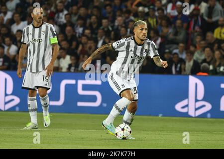 ©PHOTOPQR/LE PARISIEN/Fred Dugit ; Paris ; 06/09/2022 ; Sport Parc des Princes (Paris XVIe), le 06 septembre 2022 Paris Saint Germain-Juventus de Turin Ligue des Champions Leandro Paredes Foto LP / Fred Dugit Stockfoto