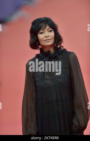 ©FRANCK CASTEL/MAXPPP - 20140003 DEAUVILLE, FRANKREICH - 06. SEPTEMBER Thandiwe Newton nimmt am Red Carpet für God's Country Premiere Teil, der im Rahmen des Deauville American Film Festival 48. am 06. September 2022 in Deauville, Frankreich, verliehen wurde. Stockfoto