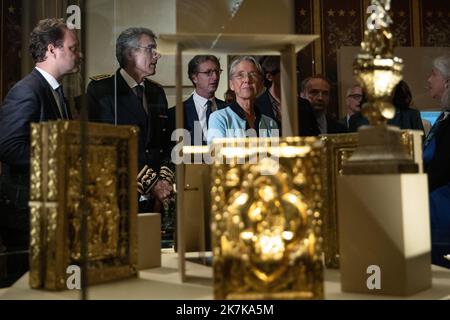 @ Pool/ Aurelien Morissard/Maxppp, Frankreich, paris, 2022/09/14 die französische Premierministerin Elisabeth Borne (C) besucht das Museum der neu renovierten Bibliotheque Nationale de France in Paris vor der Wiedereröffnung der Richelieu-Website der Bibliotheque nationale de France am 17. September, 2022 nach mehr als zehn Jahren Renovierung Stockfoto