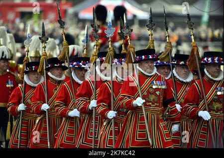 ©PHOTOPQR/L'EST REPUBLICAIN/ALEXANDRE MARCHI ; LONDRES ; 19/09/2022 ; SOCIETE - ROYAUTE - MONARCHIE BRITANNIQUE - FUNERAILLES D'EAT DE SA MAJESTE LA REINE ELISABETH II D'ANGLETERRE - DIE STAATLICHE BEERDIGUNG IHRER MAJESTÄT KÖNIGIN ELIZABETH II Londres 19 Septembre 2022. Le défilé lors des funérailles d'Etat de sa majesté la reine Elisabeth II. FOTO Alexandre MARCHI. - Staatsbegräbnis von Königin Elizabeth II. 19. September 2022 London, Vereinigtes Königreich Stockfoto