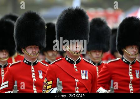 ©PHOTOPQR/L'EST REPUBLICAIN/ALEXANDRE MARCHI ; LONDRES ; 19/09/2022 ; SOCIETE - ROYAUTE - MONARCHIE BRITANNIQUE - FUNERAILLES D'EAT DE SA MAJESTE LA REINE ELISABETH II D'ANGLETERRE - DIE STAATLICHE BEERDIGUNG IHRER MAJESTÄT KÖNIGIN ELIZABETH II Londres 19 Septembre 2022. Le défilé militaire lors des funérailles d'Etat de sa majesté la reine Elisabeth II. FOTO Alexandre MARCHI. - Staatsbegräbnis von Königin Elizabeth II. 19. September 2022 London, Vereinigtes Königreich Stockfoto