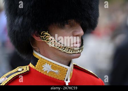 ©PHOTOPQR/L'EST REPUBLICAIN/ALEXANDRE MARCHI ; LONDRES ; 19/09/2022 ; SOCIETE - ROYAUTE - MONARCHIE BRITANNIQUE - FUNERAILLES D'EAT DE SA MAJESTE LA REINE ELISABETH II D'ANGLETERRE - DIE STAATLICHE BEERDIGUNG IHRER MAJESTÄT KÖNIGIN ELIZABETH II Londres 19 Septembre 2022. Le défilé militaire lors des funérailles d'Etat de sa majesté la reine Elisabeth II. FOTO Alexandre MARCHI. - Staatsbegräbnis von Königin Elizabeth II. 19. September 2022 London, Vereinigtes Königreich Stockfoto