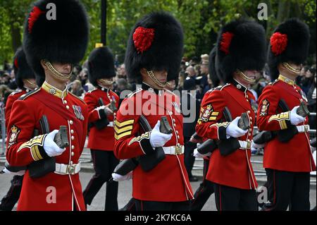 ©PHOTOPQR/L'EST REPUBLICAIN/ALEXANDRE MARCHI ; LONDRES ; 19/09/2022 ; SOCIETE - ROYAUTE - MONARCHIE BRITANNIQUE - FUNERAILLES D'EAT DE SA MAJESTE LA REINE ELISABETH II D'ANGLETERRE - DIE STAATLICHE BEERDIGUNG IHRER MAJESTÄT KÖNIGIN ELIZABETH II Londres 19 Septembre 2022. Défilé militaire lors des funérailles d'Etat de sa majesté la reine Elisabeth II. FOTO Alexandre MARCHI. Stockfoto