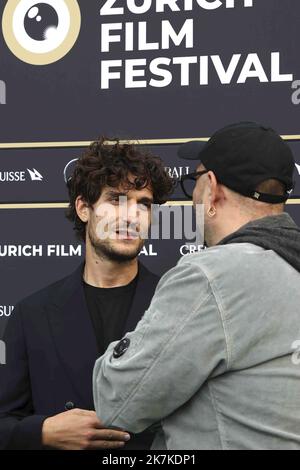 ©Francois Glories/MAXPPP - 23/09/2022 der französische Schauspieler Louis Garrel und der russische Regisseur Kirill Serebrennikov nehmen während des Zurich Film Festivals 18. in der Schweiz an der Fotoschau „L'Innocent“ Teil. September 23 2022. Stockfoto