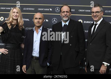 ©Francois Glories/MAXPPP - 30/09/2022 der italienische Regisseur Luca Guadagnino (Schauspieler oder andere auf seinem Hemd ?) Nimmt an der Fotocolo 'BONES AND ALL' während des Zurich Film Festival 18. im Kino Corso in Zürich Teil. September 30 2022. Stockfoto