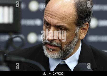 ©Francois Glories/MAXPPP - 30/09/2022 der italienische Regisseur Luca Guadagnino (Schauspieler oder andere auf seinem Hemd ?) Nimmt an der Fotocolo 'BONES AND ALL' während des Zurich Film Festival 18. im Kino Corso in Zürich Teil. September 30 2022. Stockfoto