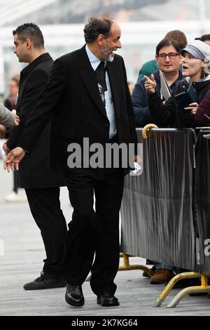 ©Francois Glories/MAXPPP - 30/09/2022 der italienische Regisseur Luca Guadagnino (Schauspieler oder andere auf seinem Hemd ?) Nimmt an der Fotocolo 'BONES AND ALL' während des Zurich Film Festival 18. im Kino Corso in Zürich Teil. September 30 2022. Stockfoto