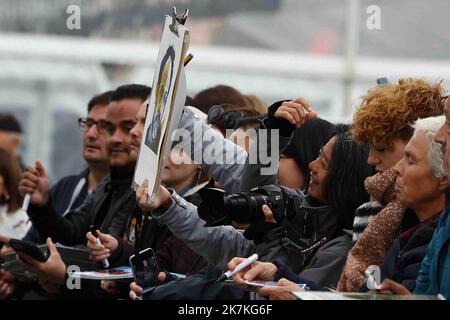 ©Francois Glories/MAXPPP - 30/09/2022 der italienische Regisseur Luca Guadagnino (Schauspieler oder andere auf seinem Hemd ?) Nimmt an der Fotocolo 'BONES AND ALL' während des Zurich Film Festival 18. im Kino Corso in Zürich Teil. September 30 2022. Stockfoto