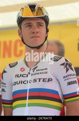 ©Laurent Lairys/MAXPPP - Remco Evenepoel vom Quick Step Alpha Vinyl Team beim Binche - Chimay - Binche 2022, Memorial Frank Vandenbrouck Radrennen am 4. Oktober 2022 in Binche, Belgien - Foto Laurent Lairys / MAXPPP Stockfoto