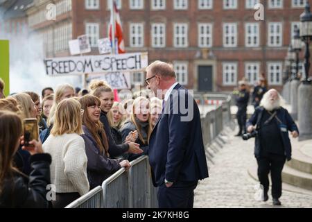 ©Thibault Savary / Le Pictorium/MAXPPP - Kopenhagen 04/10/2022 Thibault Savary / Le Pictorium - 4/10/2022 - Danemark / Kopenhagen - Morten Bodskov Ministre Danois de La Defense arrive pour la ceremonie religieuse precedencant le dispens de politique generale de la PM Mette Frederiksen. / 4/10/2022 - Dänemark / Kopenhagen - Morten Bodskov der dänische Verteidigungsminister kommt nach Christiansborg, um sowohl an einer religiösen Zeremonie als auch an der Rede des Premierministers teilzunehmen, während das Parlament wieder eröffnet wird. Stockfoto