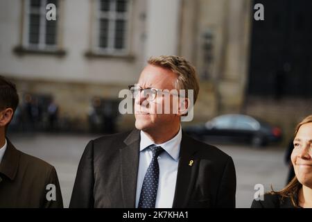 ©Thibault Savary / Le Pictorium/MAXPPP - Kopenhagen 04/10/2022 Thibault Savary / Le Pictorium - 4/10/2022 - Danemark / Kopenhagen - Morten Bodskov Ministre Danois de La Defense arrive pour la ceremonie religieuse precedencant le dispens de politique generale de la PM Mette Frederiksen. / 4/10/2022 - Dänemark / Kopenhagen - Morten Bodskov der dänische Verteidigungsminister kommt nach Christiansborg, um sowohl an einer religiösen Zeremonie als auch an der Rede des Premierministers teilzunehmen, während das Parlament wieder eröffnet wird. Stockfoto