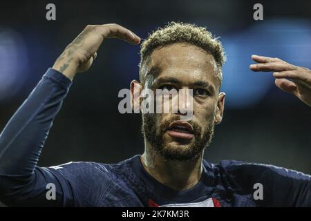 ©Sebastien Muylaert/MAXPPP - Paris 11/10/2022 Neymar Jr von Paris Saint-Germain reagiert während des UEFA Champions League-Spiels der Gruppe H zwischen Paris Saint-Germain und SL Benfica am 11. Oktober 2022 im Parc des Princes in Paris, Frankreich. Stockfoto