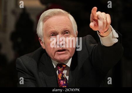 Datei-Foto vom 21/02/13 des langjährigen Senders David Dimbleby, der gesagt hat, dass die BBC eine absolut entscheidende Rolle in der heutigen Gesellschaft spielt, da das Unternehmen sein hundertjähriges Bestehen feiert. Ausgabedatum: Dienstag, 18. Oktober 2022. Stockfoto