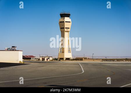 Air Control Tower am Luftwaffenstützpunkt Edwards am 10/16/2022 Stockfoto