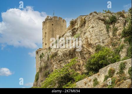 Modica, Italien: 09-21-2022: Das schöne Schloss von Modica Stockfoto