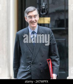 London, Großbritannien. 18. Oktober 2022. Verlässt eine Kabinettssitzung in der Downing Street London 10. Kredit: Ian Davidson/Alamy Live Nachrichten Stockfoto