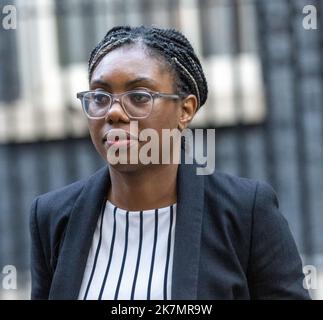 London, Großbritannien. 18. Oktober 2022. Verlässt eine Kabinettssitzung in der Downing Street London 10. Kredit: Ian Davidson/Alamy Live Nachrichten Stockfoto