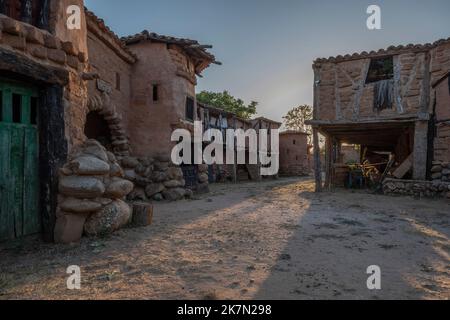 Das Territorio Artlanza Museum einer echten Altstadt in Spanien. Stockfoto