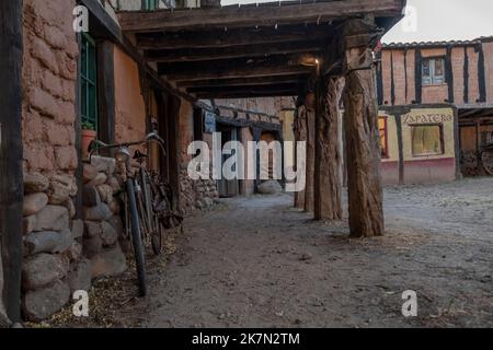 Das Territorio artlanza Museum einer echten Altstadt in Spanien. Stockfoto