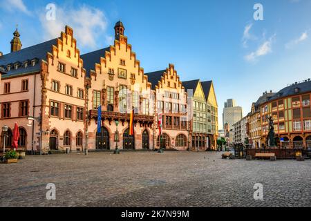 Das mittelalterliche Römerhaus mit dem Rathaus im Zentrum der Altstadt von Frankfurt am Main. Roemer ist einer der wichtigsten der Stadt Stockfoto