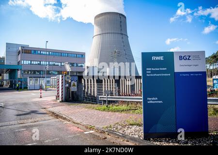 Lingen, Deutschland. 18. Oktober 2022. Das Kernkraftwerk Emsland. Die verbleibenden drei deutschen Kernkraftwerke sollen bis zum 15. April 2023 in Betrieb bleiben dürfen. Dies beschloss Bundeskanzler Olaf Scholz (SPD). (To dpa 'Scholz legt den Fuß zurück: Drei Kernkraftwerke sollten länger laufen können') Quelle: Sina Schuldt/dpa/Alamy Live News Stockfoto