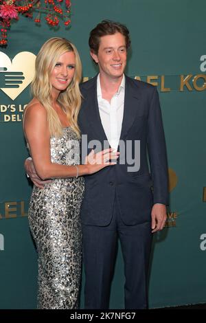 New York, Usa. 17. Oktober 2022. Nicky Hilton Rothschild und James Rothschild nehmen an den God's Love We Deliver 16. Annual Golden Heart Awards im Glasshouse in New York City Teil. Kredit: SOPA Images Limited/Alamy Live Nachrichten Stockfoto