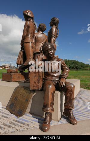 Eine Statue von Kinderflüchtlingen. Hook of Holland. 2022 Stockfoto