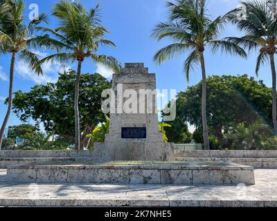 Islamorada, FL USA - 11. August 2022: Ein Denkmal des Orwans, das 408 Toten am Labor Day Wochenende 1935 in den Florida Keys auf Isla gewidmet ist Stockfoto