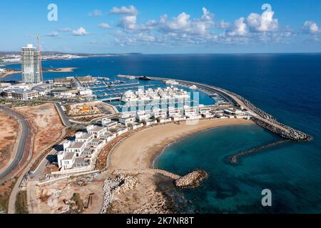 Luftaufnahme von Ayia Napa Marina, Ayia Napa, Zypern. Stockfoto